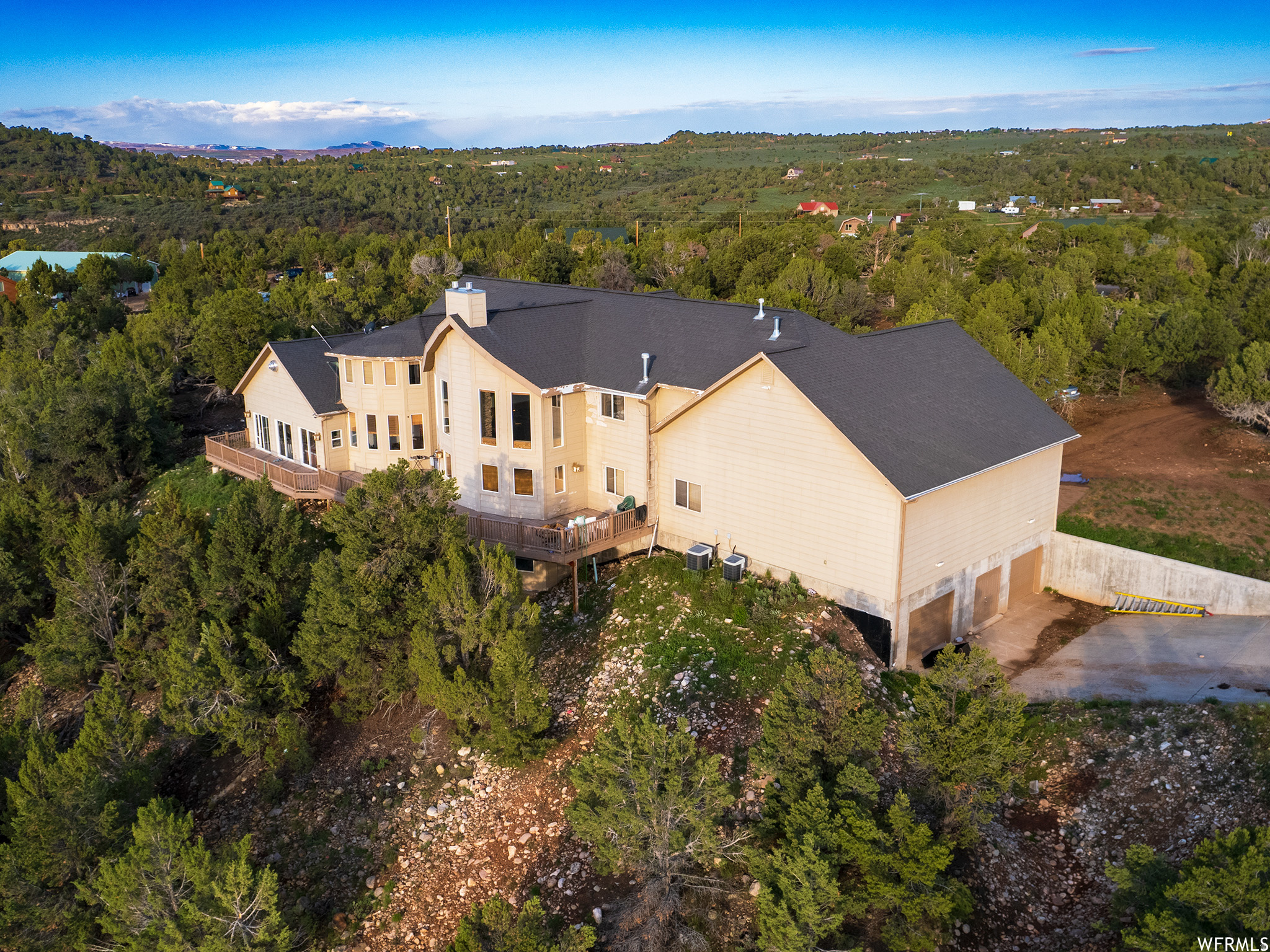 BANDANNA RANCH - Residential