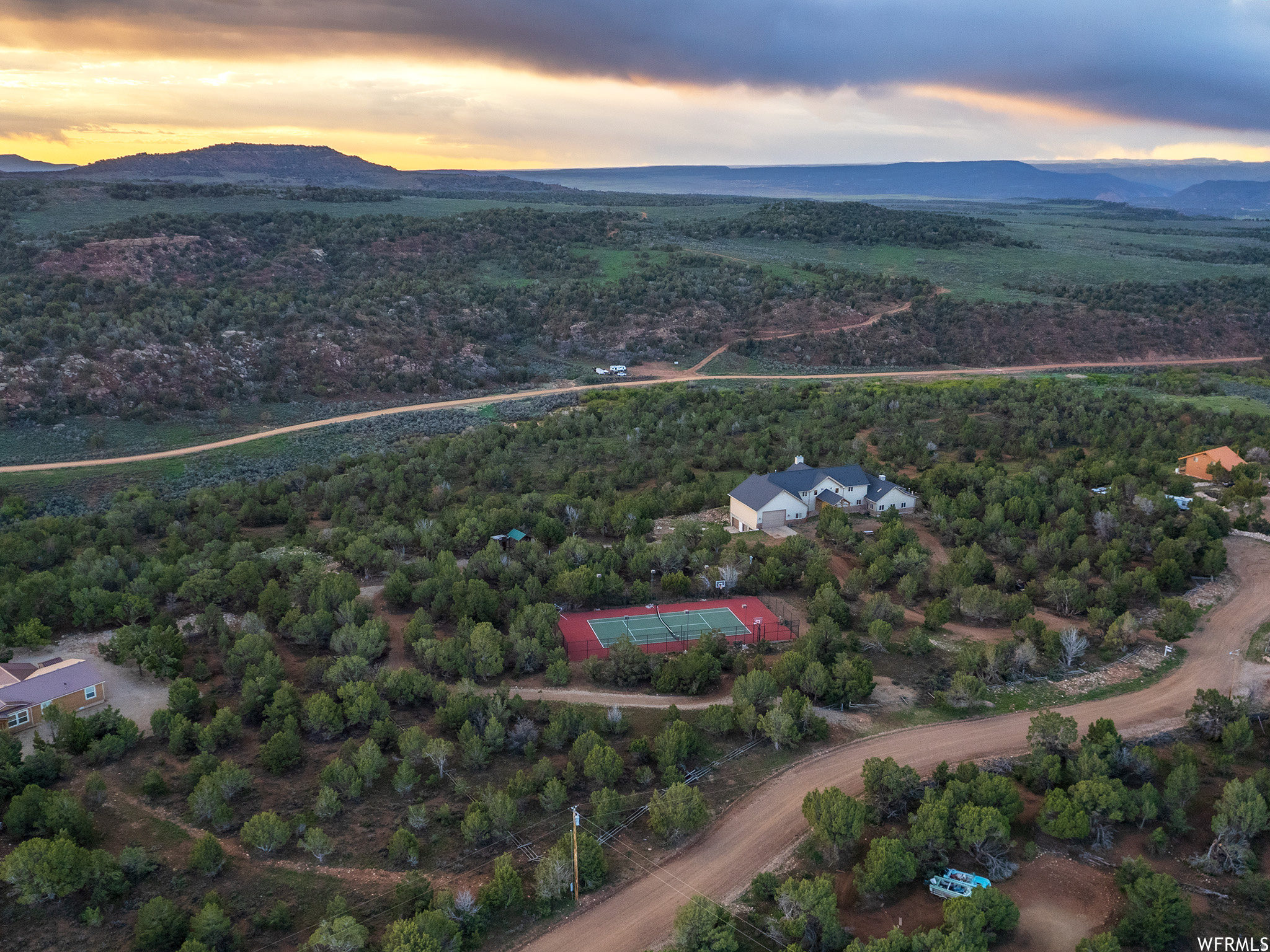 BANDANNA RANCH - Residential