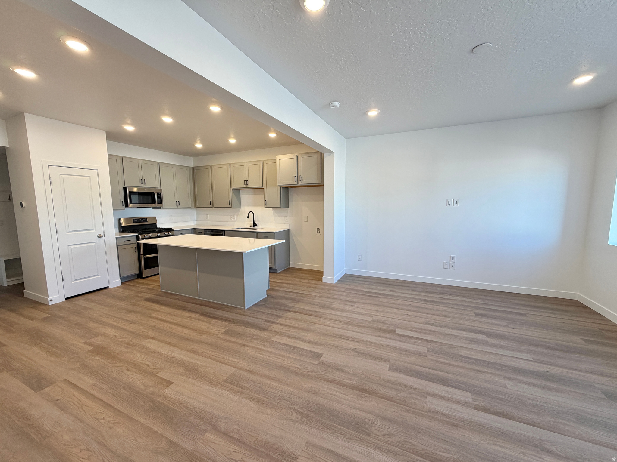 FIREFLY - Residential