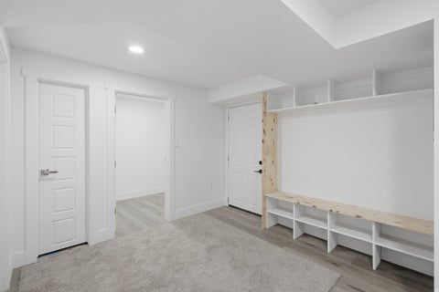 Tiny photo for 2936 E LA JOYA DR S, Holladay, UT 84124 (MLS # 2183574)