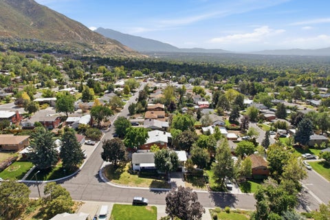 Tiny photo for 2936 E LA JOYA DR S, Holladay, UT 84124 (MLS # 2183574)