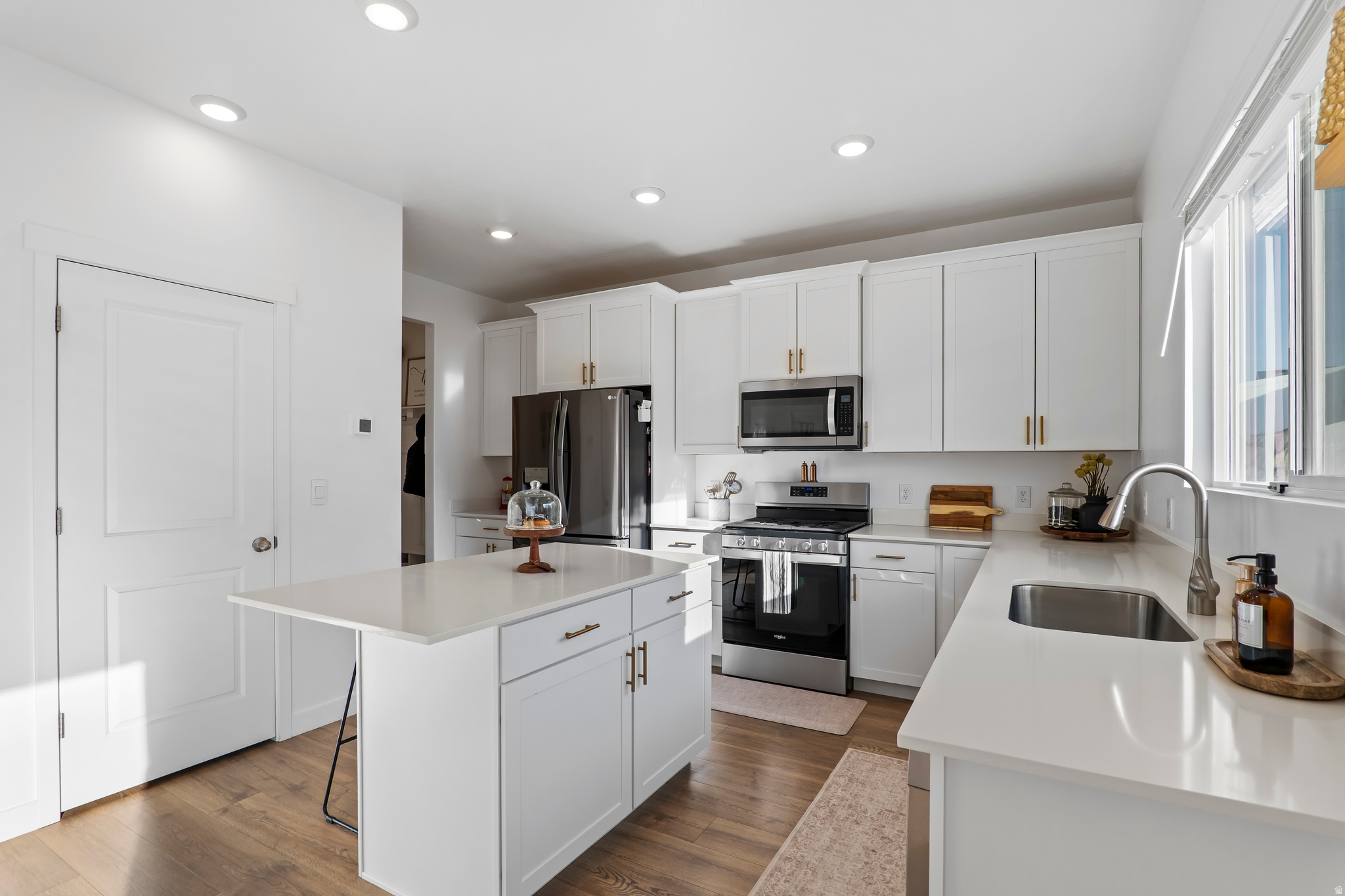 FOOTHILL VILLAGE - Residential