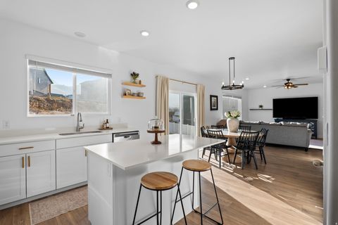 Tiny photo for 1349 S RAINTREE LN, Santaquin, UT 84655 (MLS # 2130837)