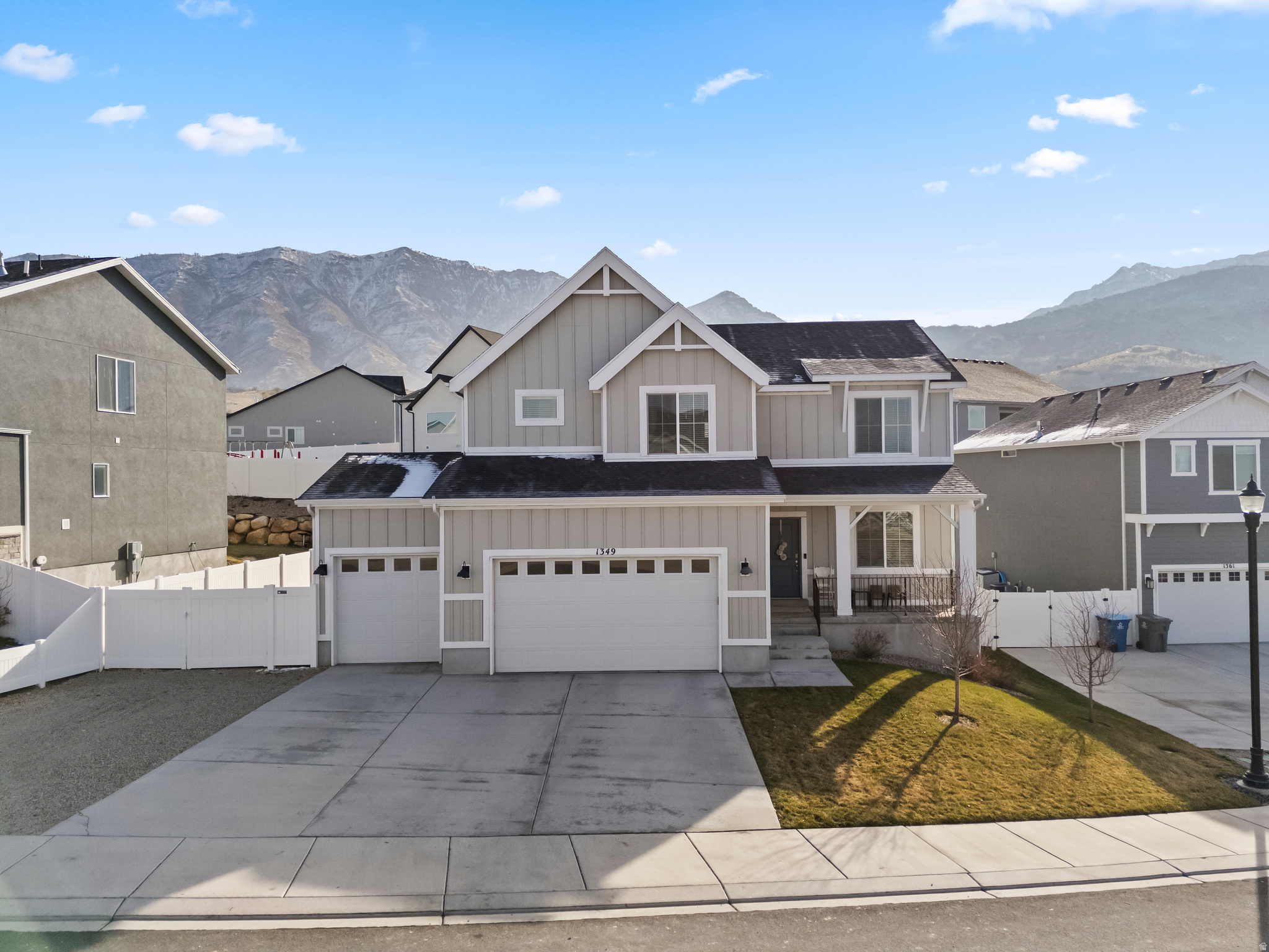 FOOTHILL VILLAGE - Residential