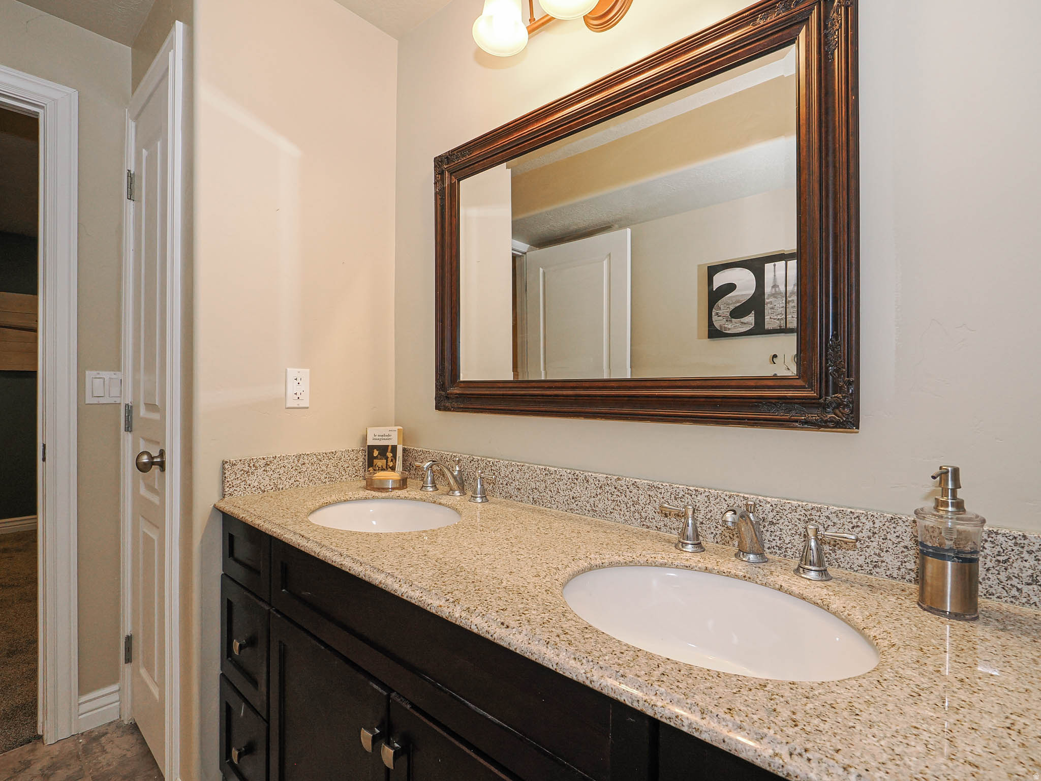 JORDAN HEIGHTS - Residential