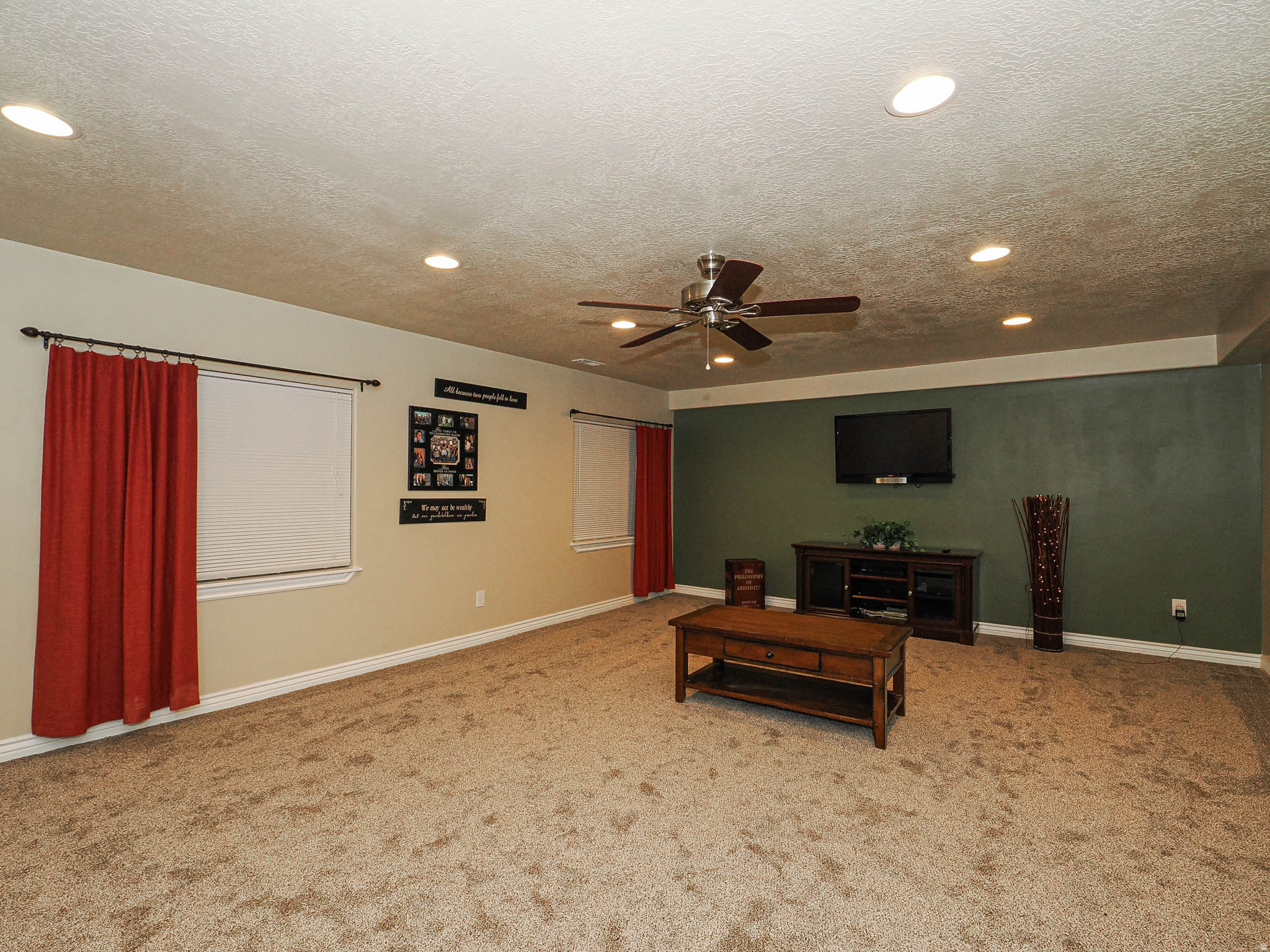 JORDAN HEIGHTS - Residential