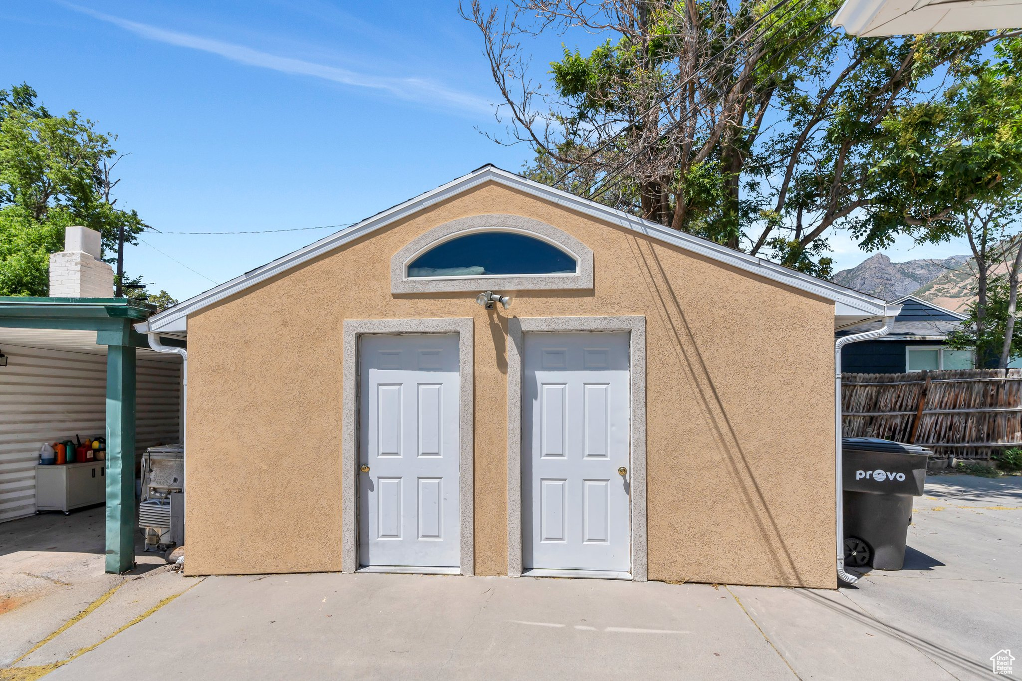 FOOTHILLS - Residential Income