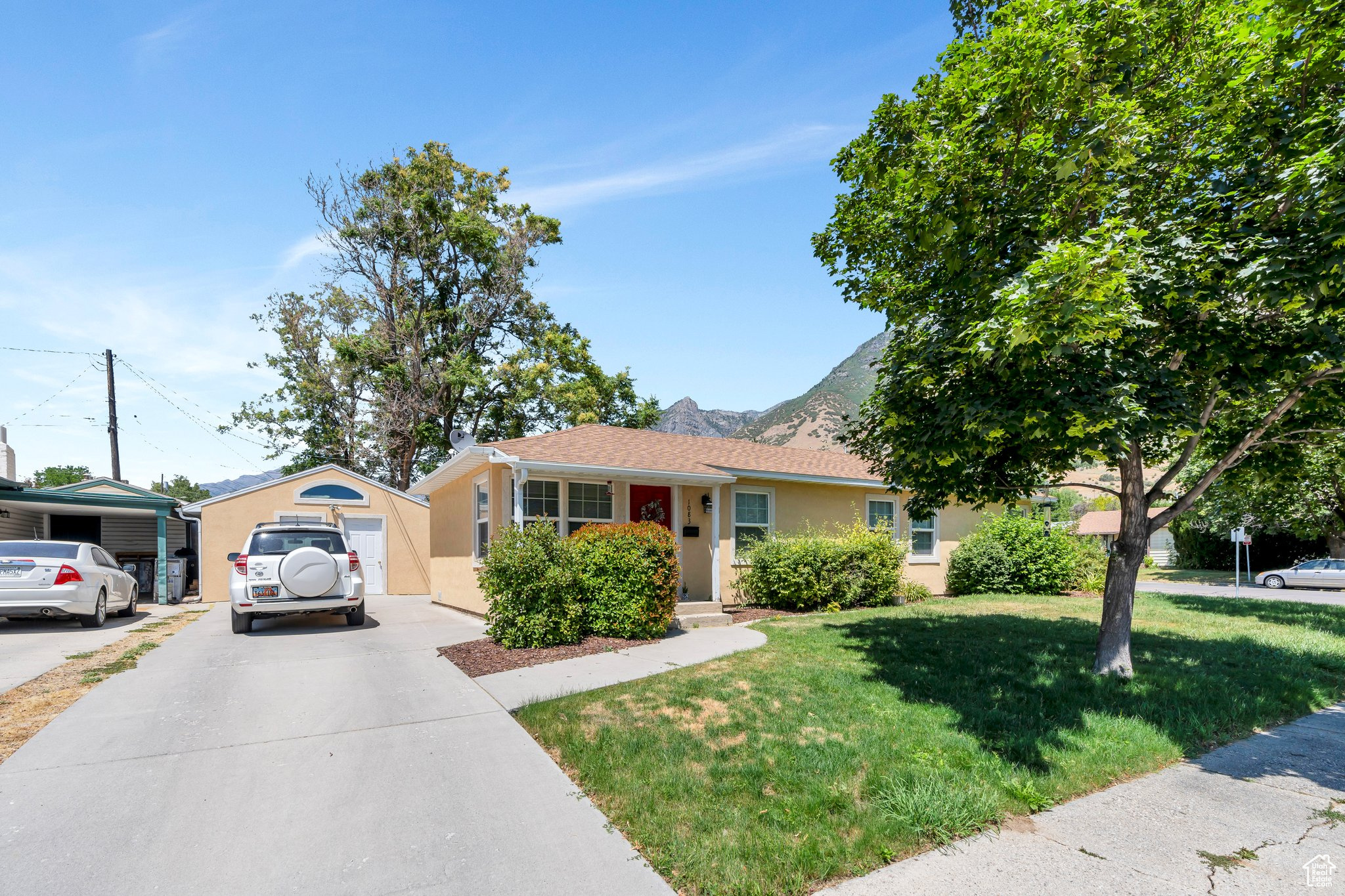 FOOTHILLS - Residential Income