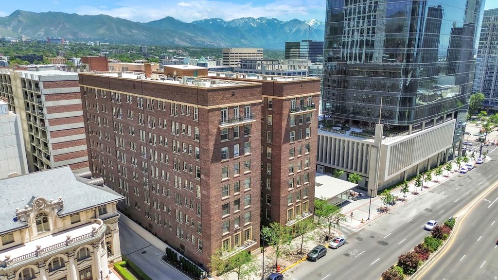 Photo of 29 S STATE ST #216, Salt Lake City, UT 84111 (MLS # 2141148)