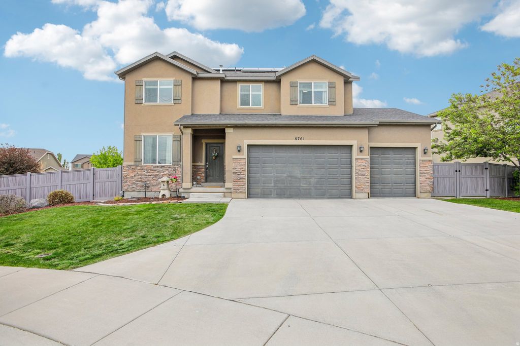 Photo of 8761 N DURHAM CT, Eagle Mountain, UT 84005 (MLS # 2156086)