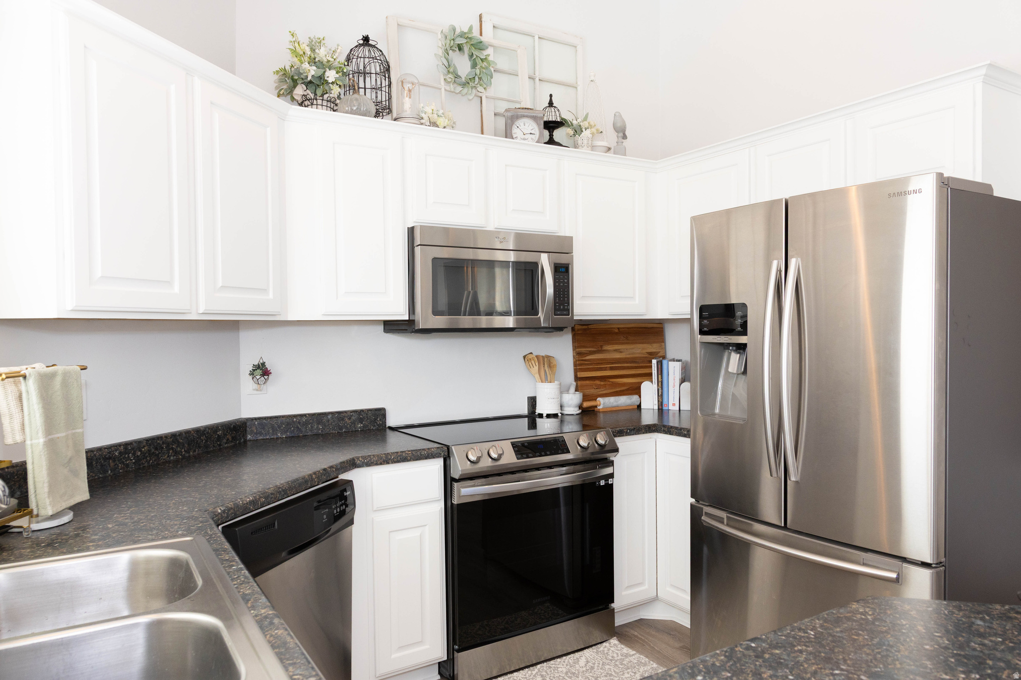 EAST TOWN VILLAGE PH 2 - Residential