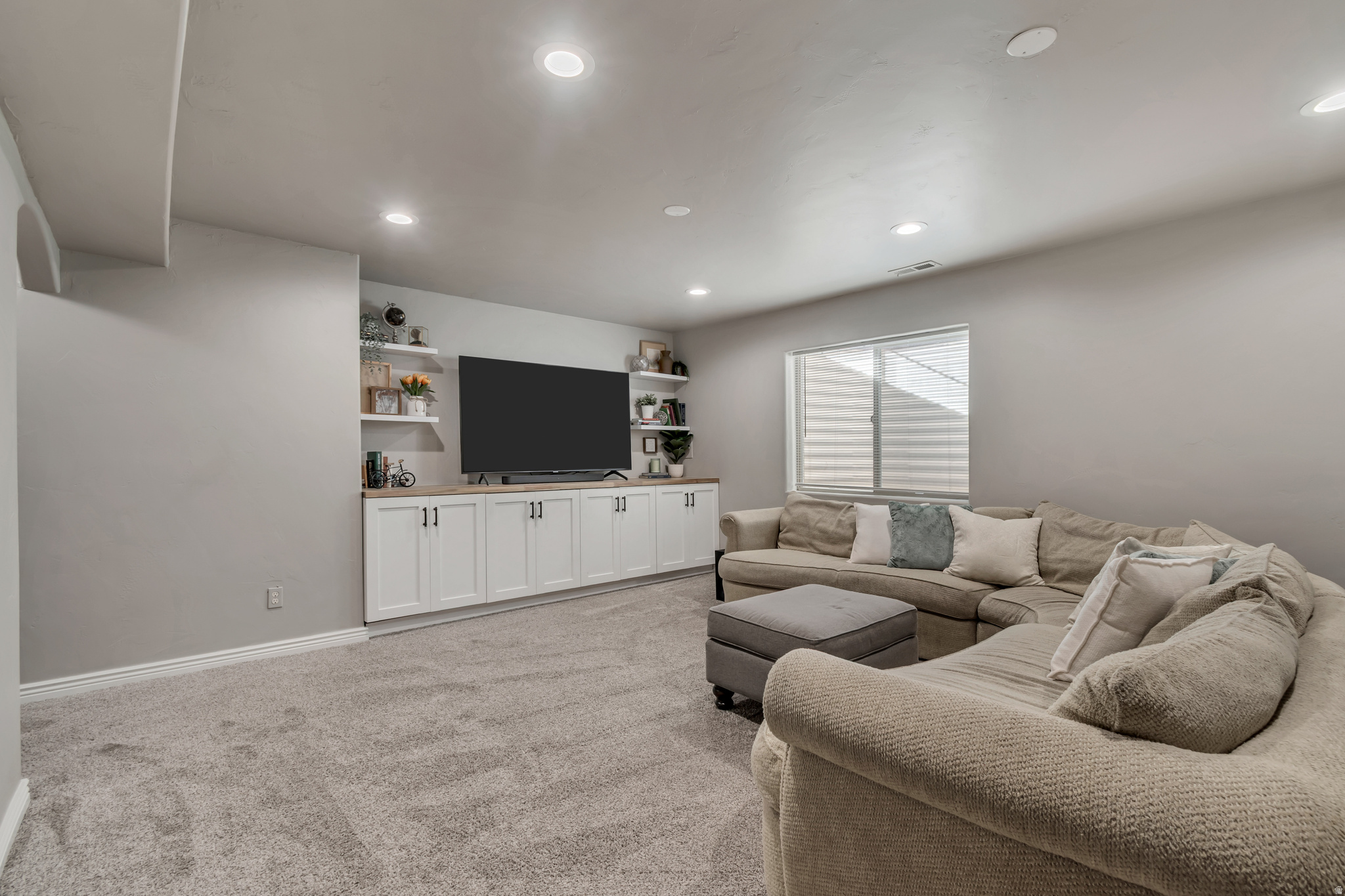 SPANISH VISTA - Residential