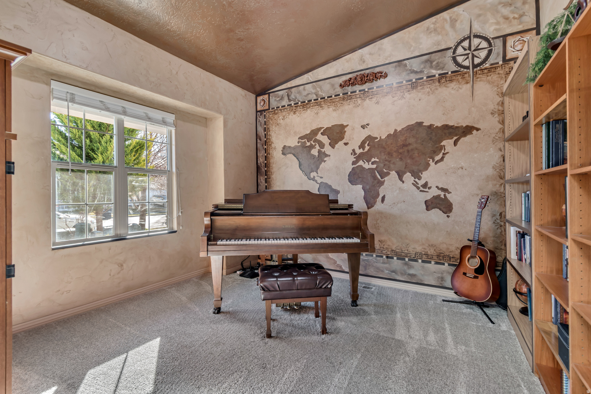 SPANISH VISTA - Residential