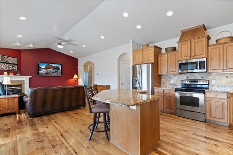 Tiny photo for 4695 W 4100 S, West Haven, UT 84401 (MLS # 2136571)