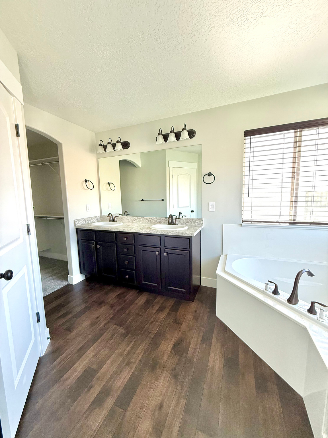 CREEK RIDGE - Residential