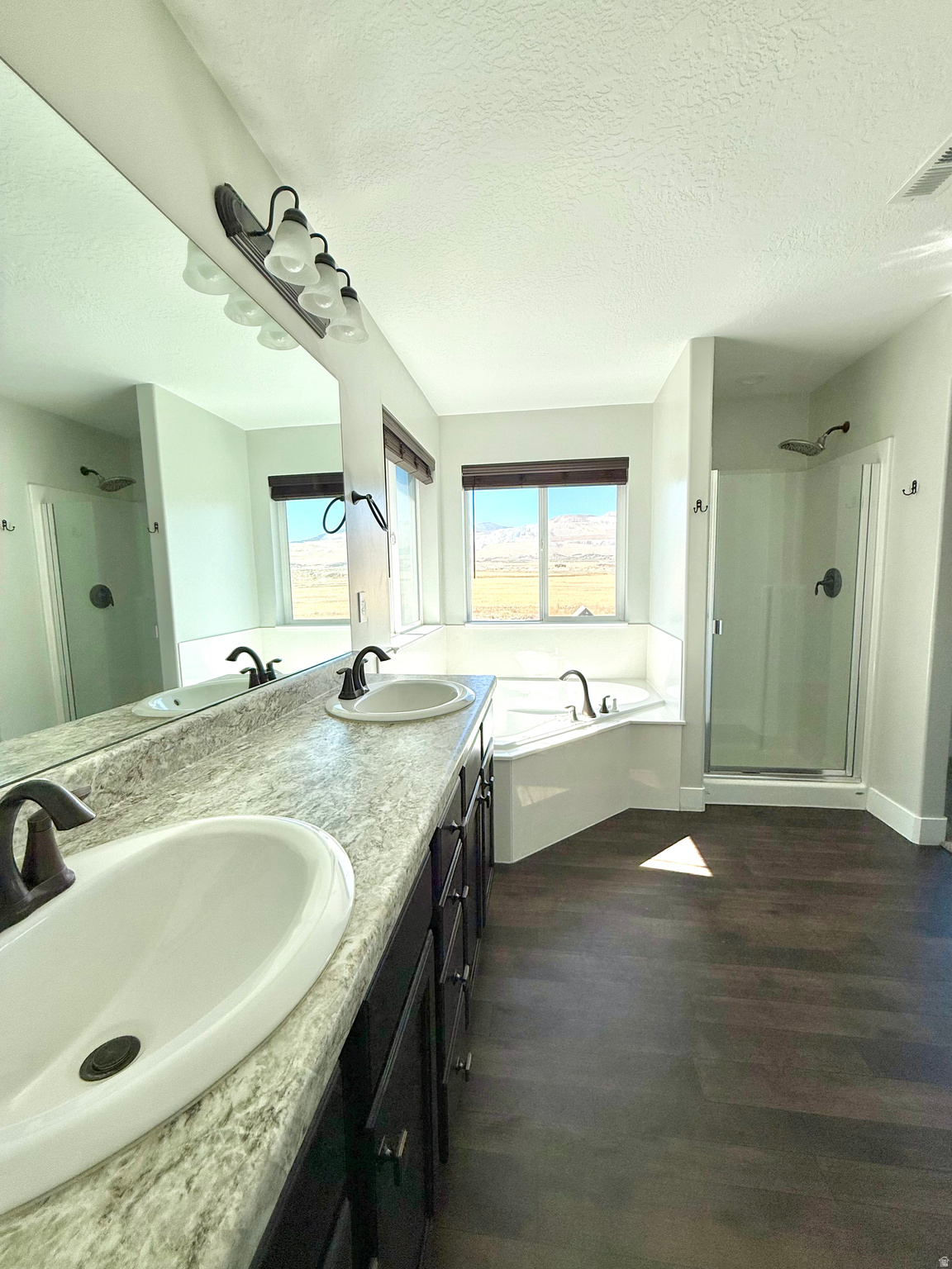 CREEK RIDGE - Residential