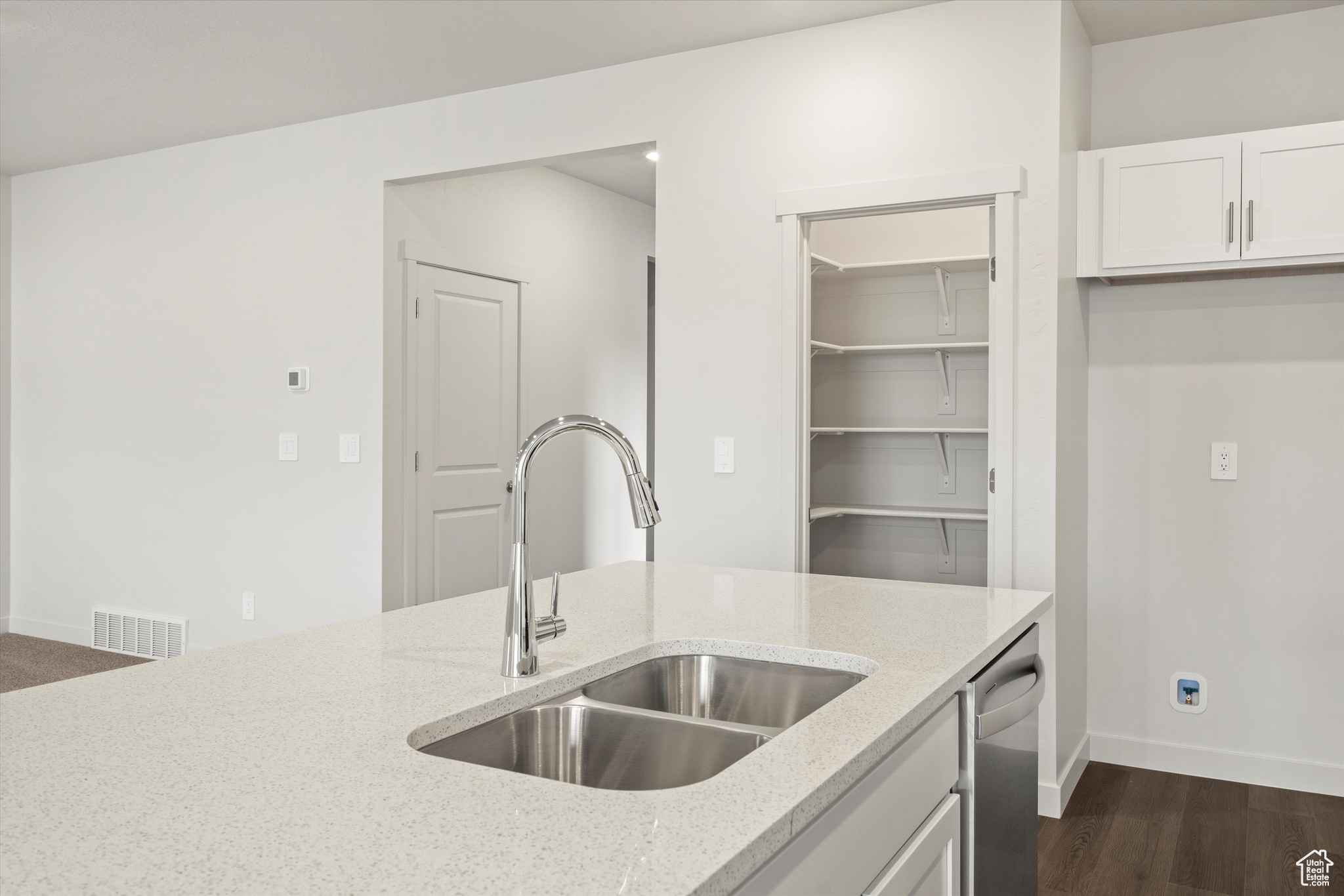 272 W Deep Creek Ln #0022, Grantsville, Utah image 18