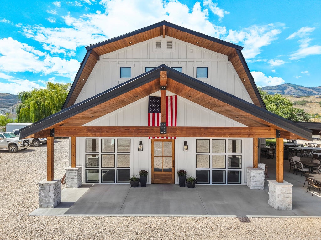 Photo of 156 N 100 W, Garden City, UT 84028 (MLS # 2185031)