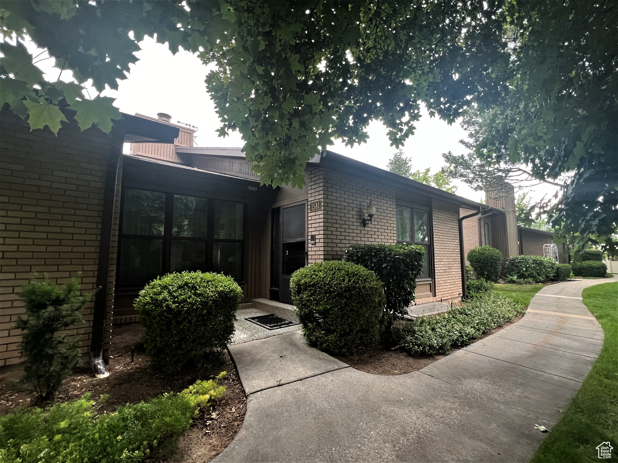 BROOKSTONE - Residential