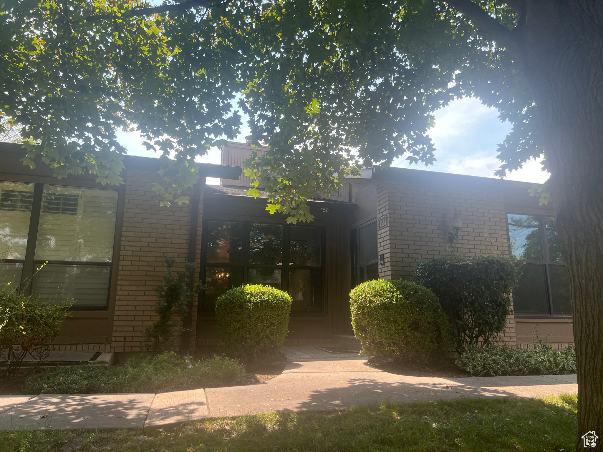 BROOKSTONE - Residential