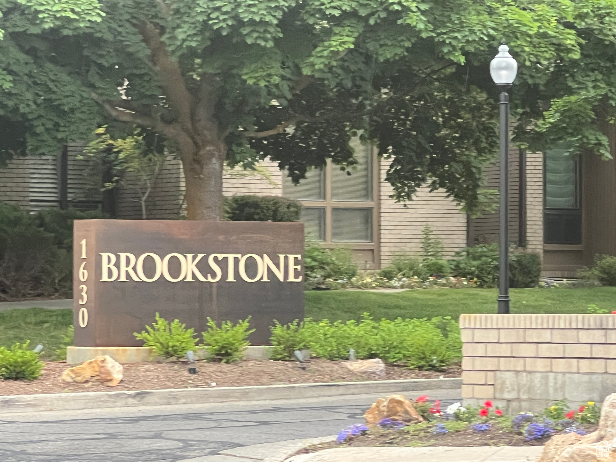 BROOKSTONE - Residential