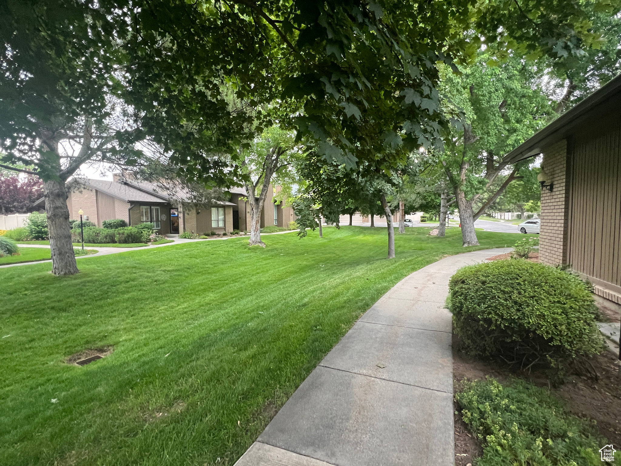 BROOKSTONE - Residential