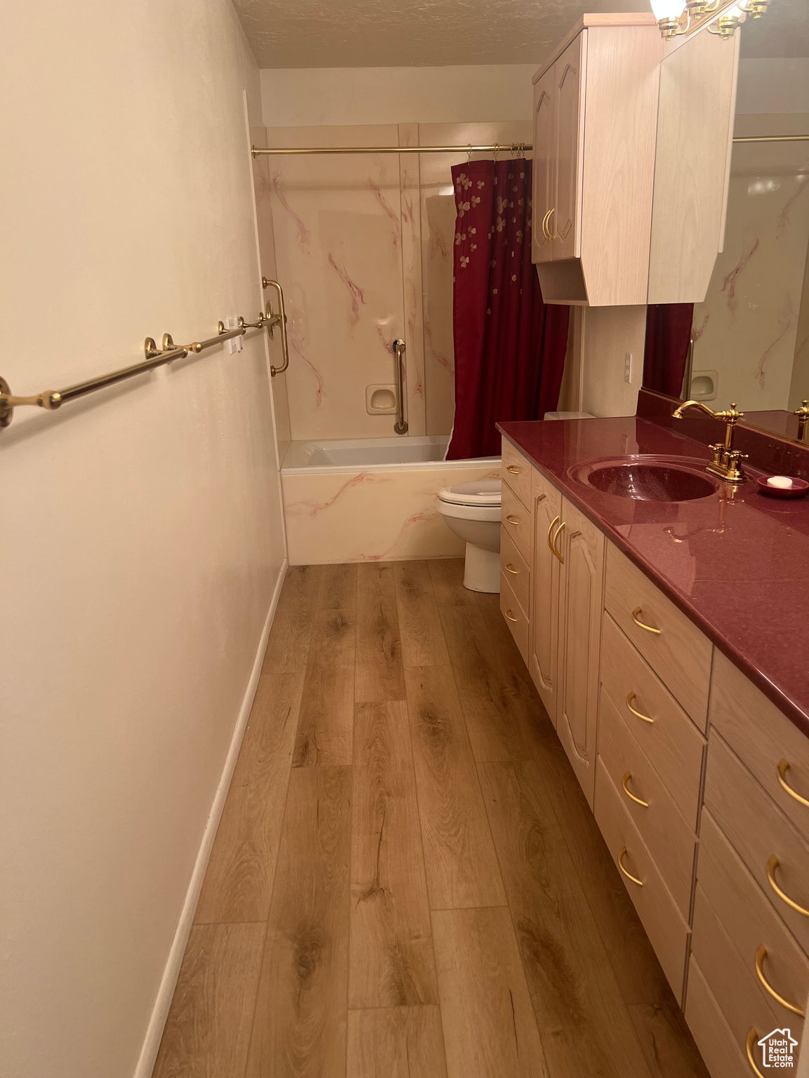 BROOKSTONE - Residential