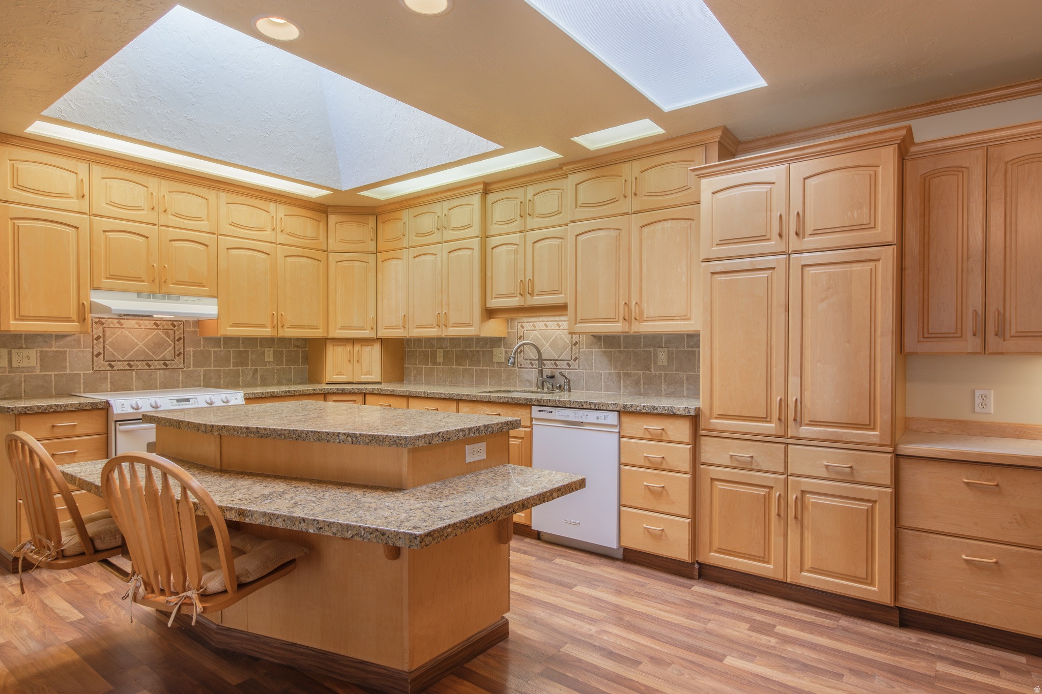 BROOKSTONE - Residential