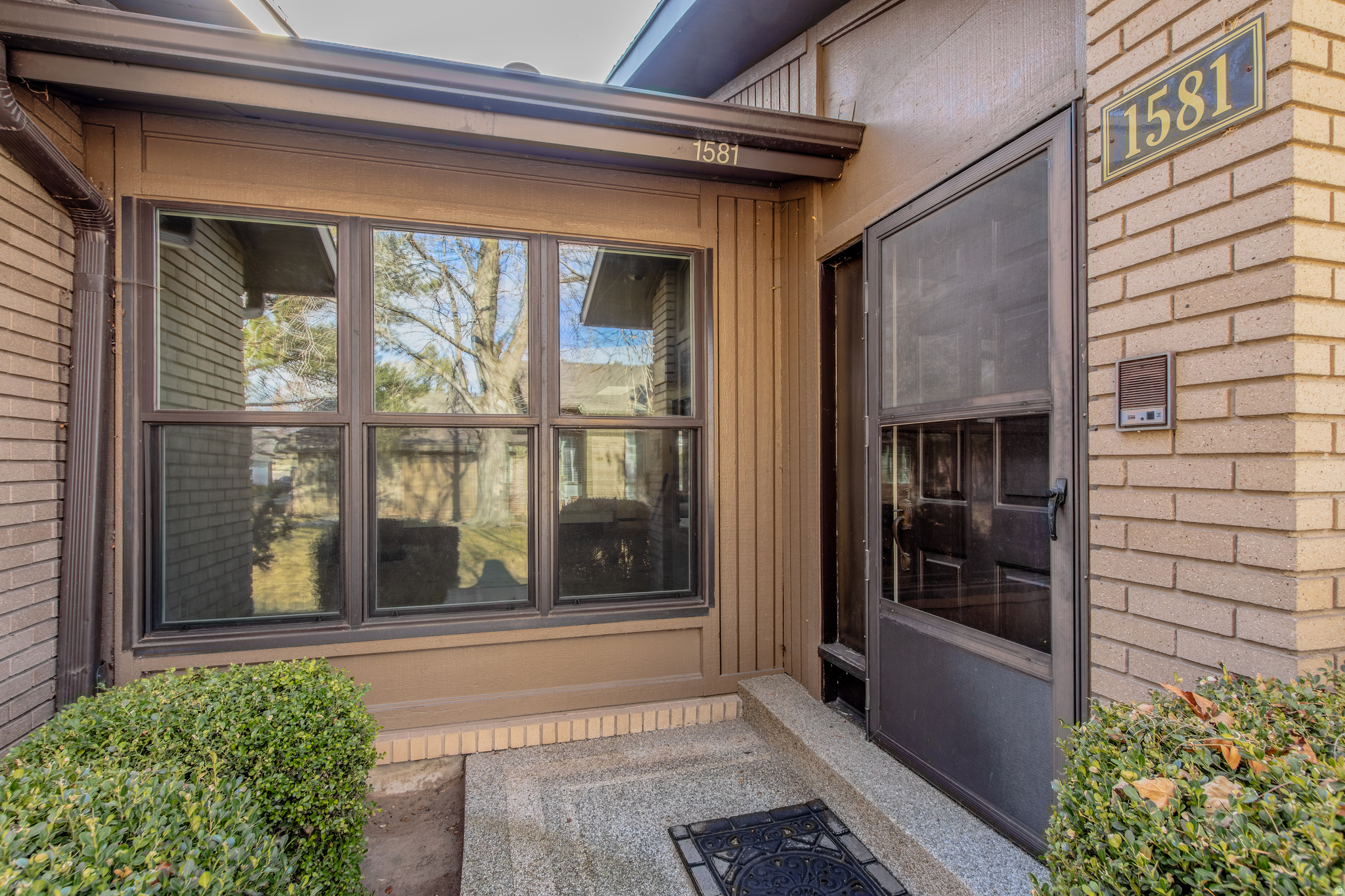 BROOKSTONE - Residential