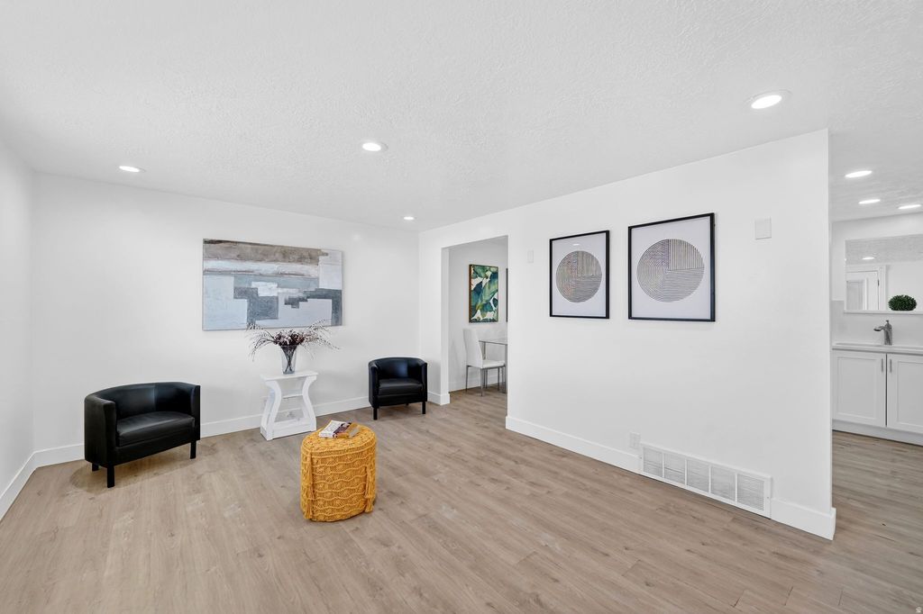 Photo of 1211 W TAMARACK RD, Taylorsville, UT 84123 (MLS # 2146540)