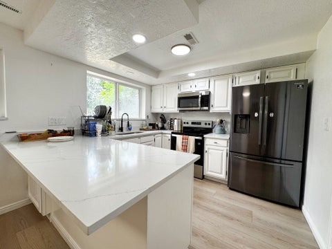 Tiny photo for 181 E 5150 S, Washington Terrace, UT 84405 (MLS # 2183805)