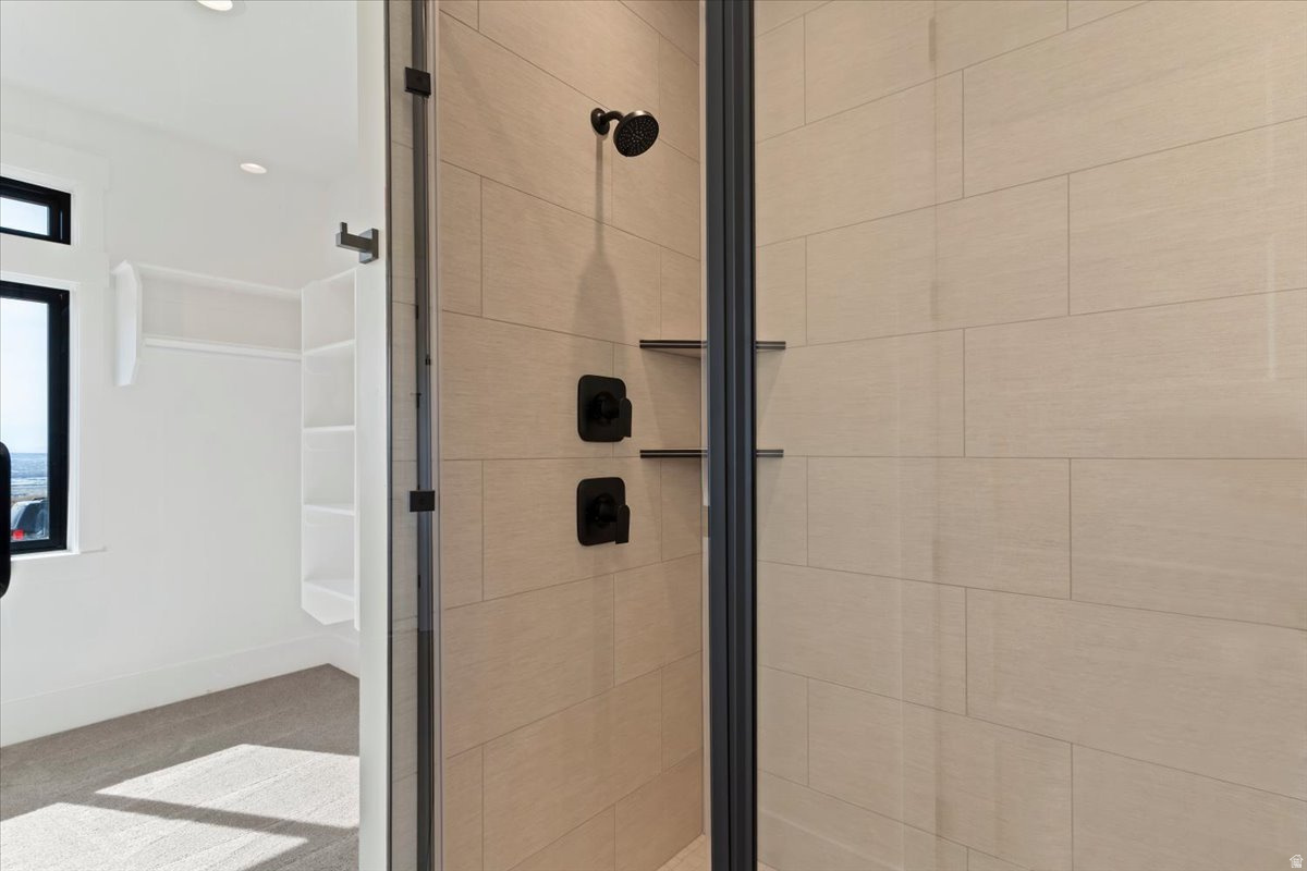 DEER CREST - Residential