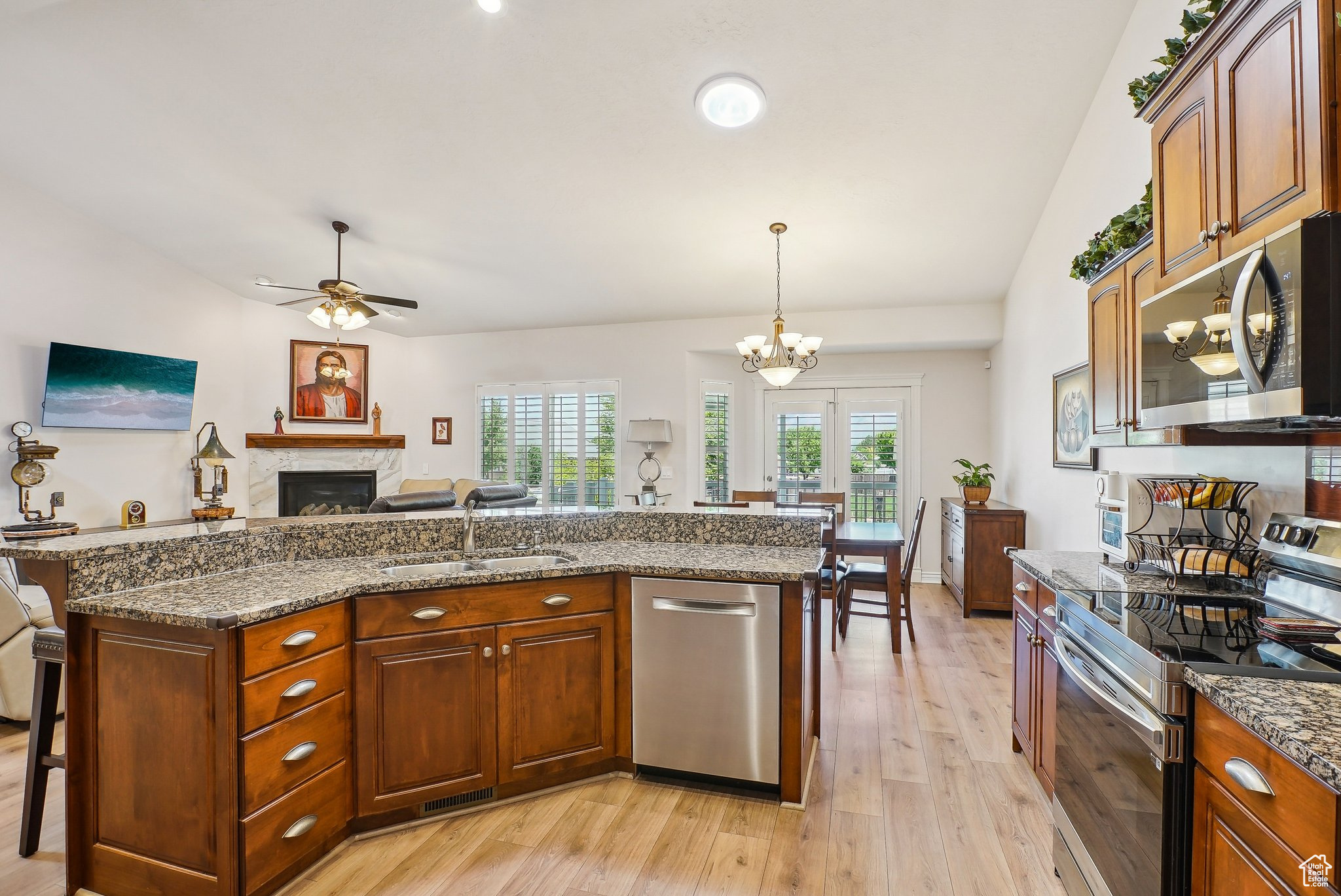 9451 S Peaceful View Way, South Jordan, Utah image 13