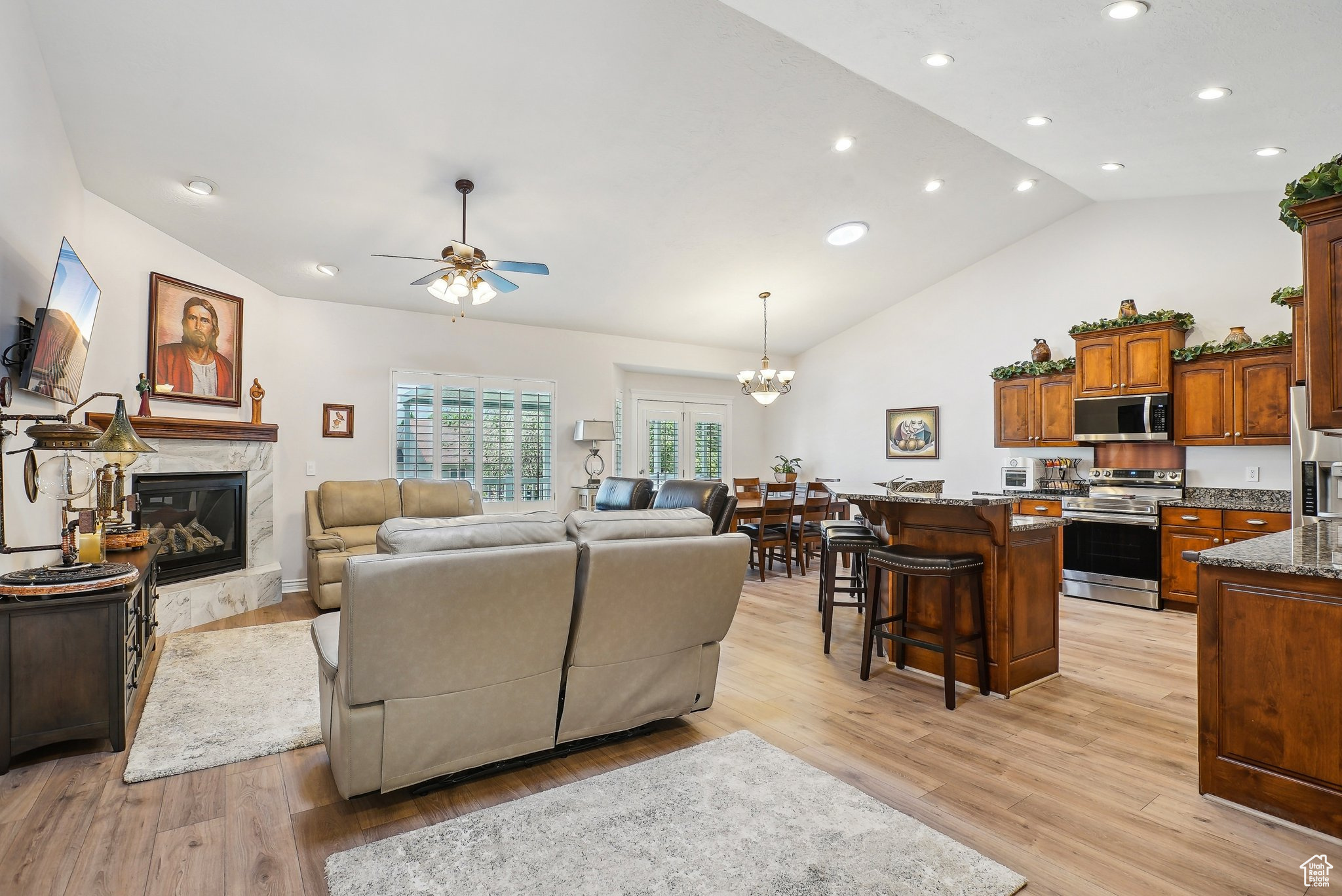 9451 S Peaceful View Way, South Jordan, Utah image 6