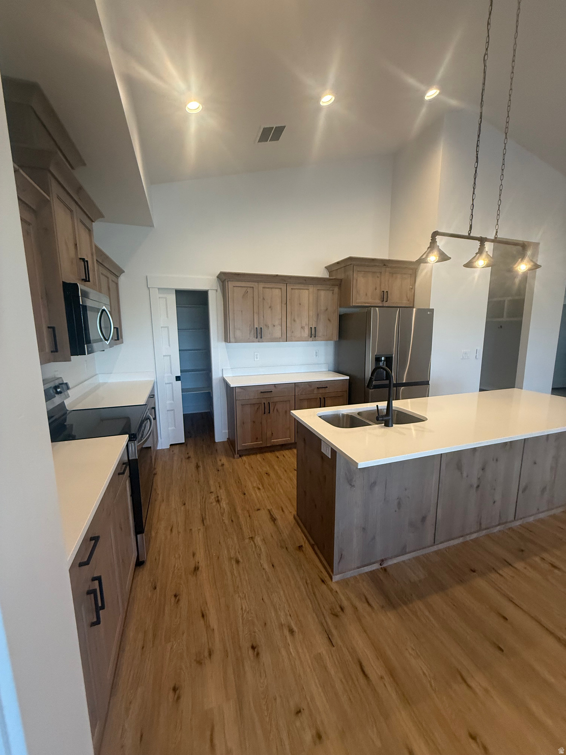 PARKER ESTATES - Residential