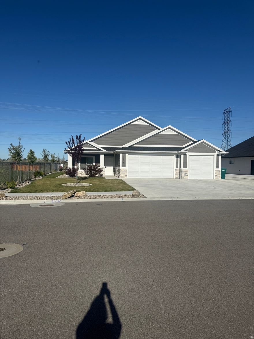 Beautiful newer patio home in quiet west haven culdesac. This home has all the upgrades. Fully landscaped yard with automated sprinkler system.  Trees, bushes and low maintenance landscape beds with rock. Quartz and granite countertops, LPV flooring, large open kitchen, dining, and family room. No backyard neighbors open to horse field and agriculture property. Convenient floor plan with large open space for family gatherings. Large 3 car garage and 60 foot RV pad.  Covered patio for nice evenings. Home faces east. Live on a quiet road with nice neighborhood appeal.  Sq ft provided as a courtesy. Please verify.