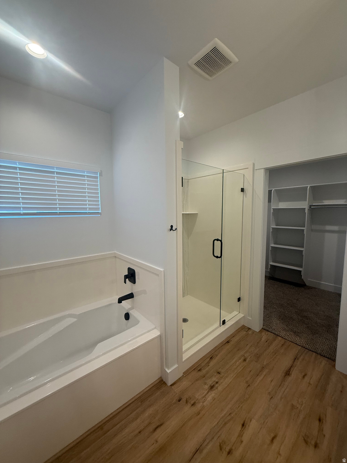 PARKER ESTATES - Residential
