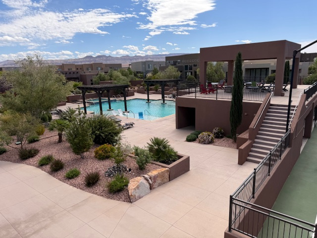 TAVA RESORT AT SANDHOLLOW - Residential