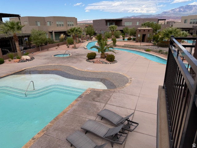 TAVA RESORT AT SANDHOLLOW - Residential