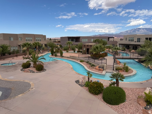 TAVA RESORT AT SANDHOLLOW - Residential