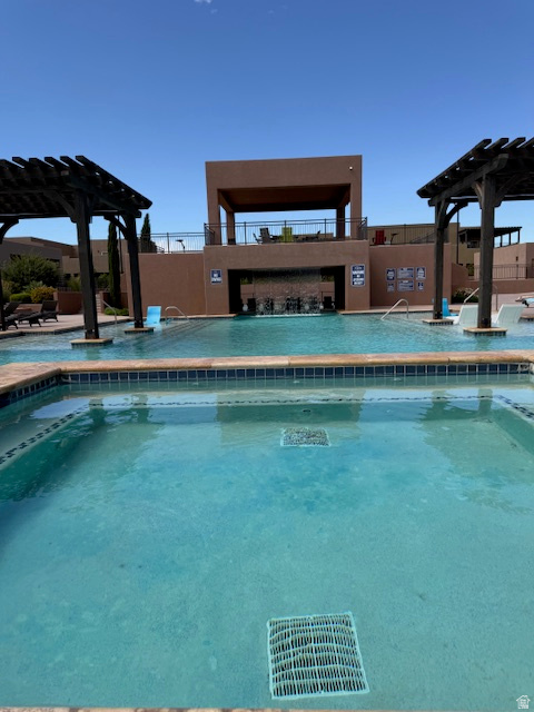 TAVA RESORT AT SANDHOLLOW - Residential