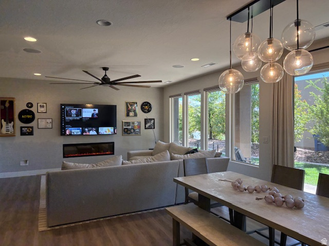 TAVA RESORT AT SANDHOLLOW - Residential