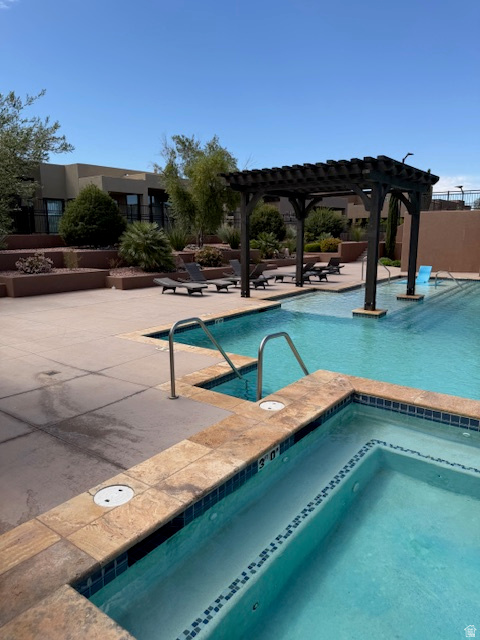 TAVA RESORT AT SANDHOLLOW - Residential