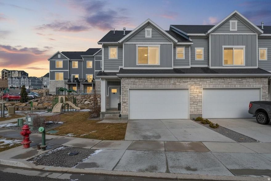 Enjoy breathtaking valley and lake views from this beautifully maintained end-unit townhome on the Lehi bench! With 9' ceilings, 3 bedrooms, 3.5 bathrooms, and a fully finished basement, this home offers space, comfort, and style in every corner. Conveniently located near shopping, dining, tech hubs, and outdoor recreation. This home combines low-maintenance living with high-end comfort and unbeatable views.