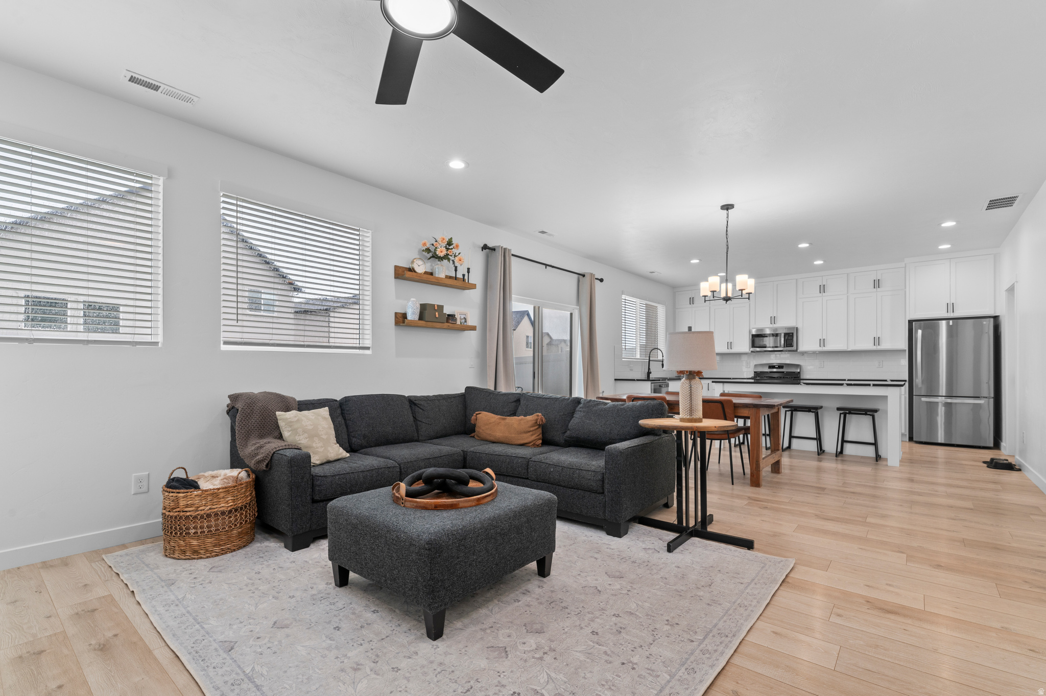 LAKESHORE LANDING - Residential