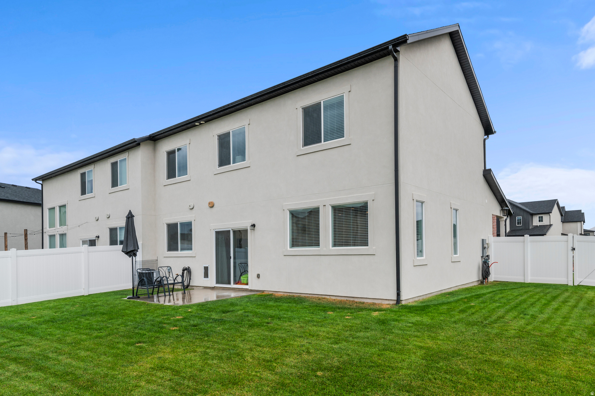 LAKESHORE LANDING - Residential