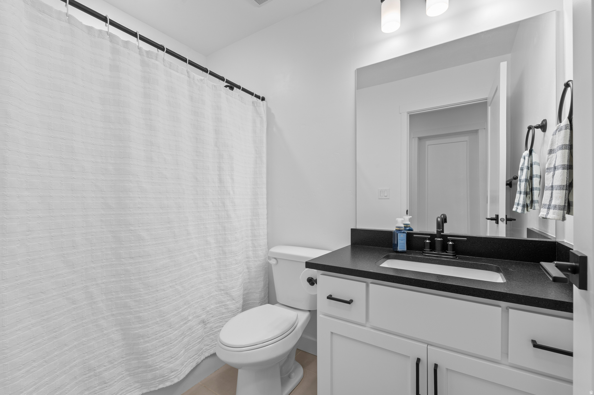 LAKESHORE LANDING - Residential