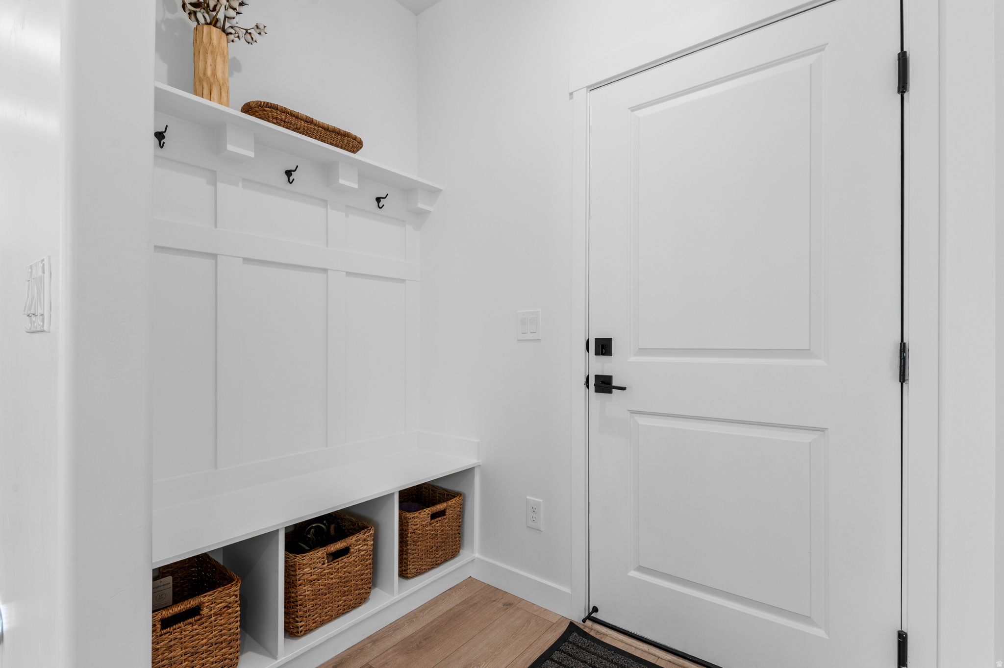 LAKESHORE LANDING - Residential