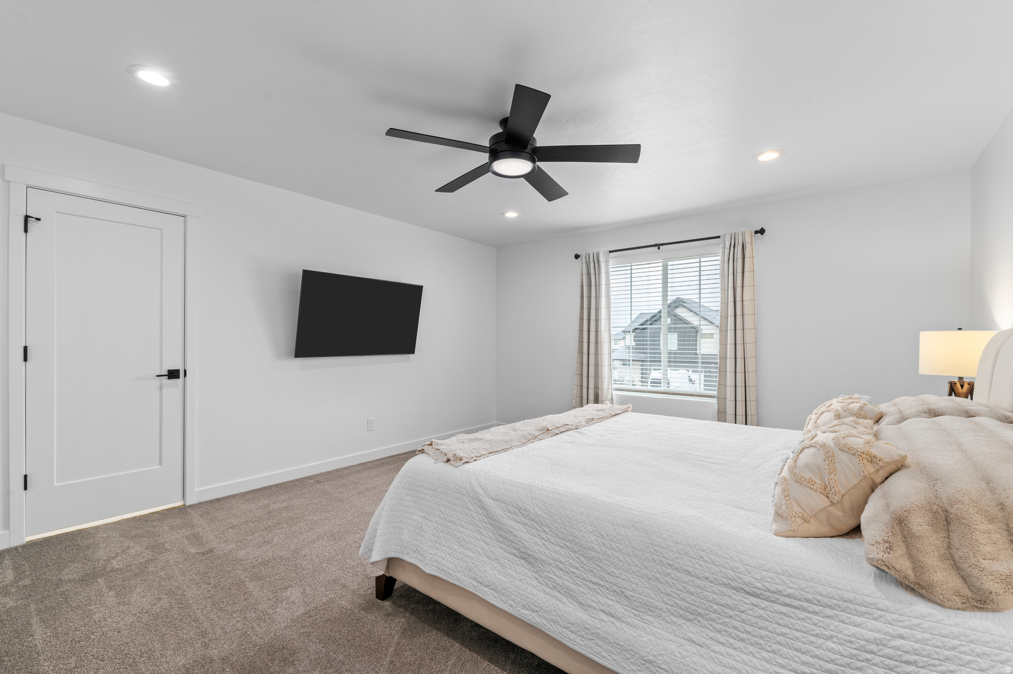 LAKESHORE LANDING - Residential