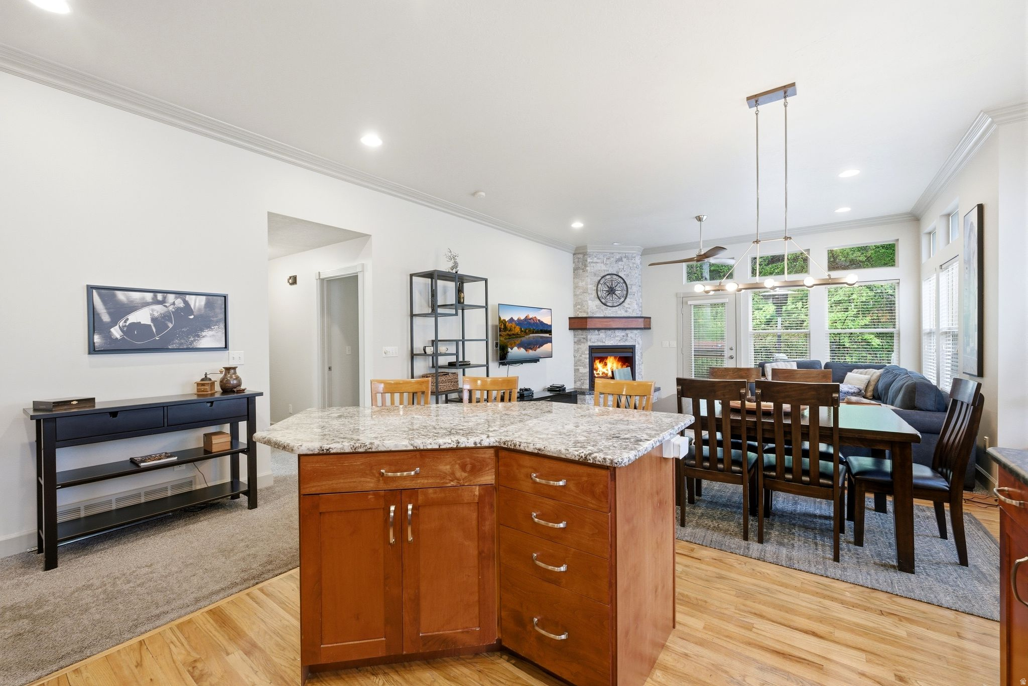 COUNTRY OAKS - Residential